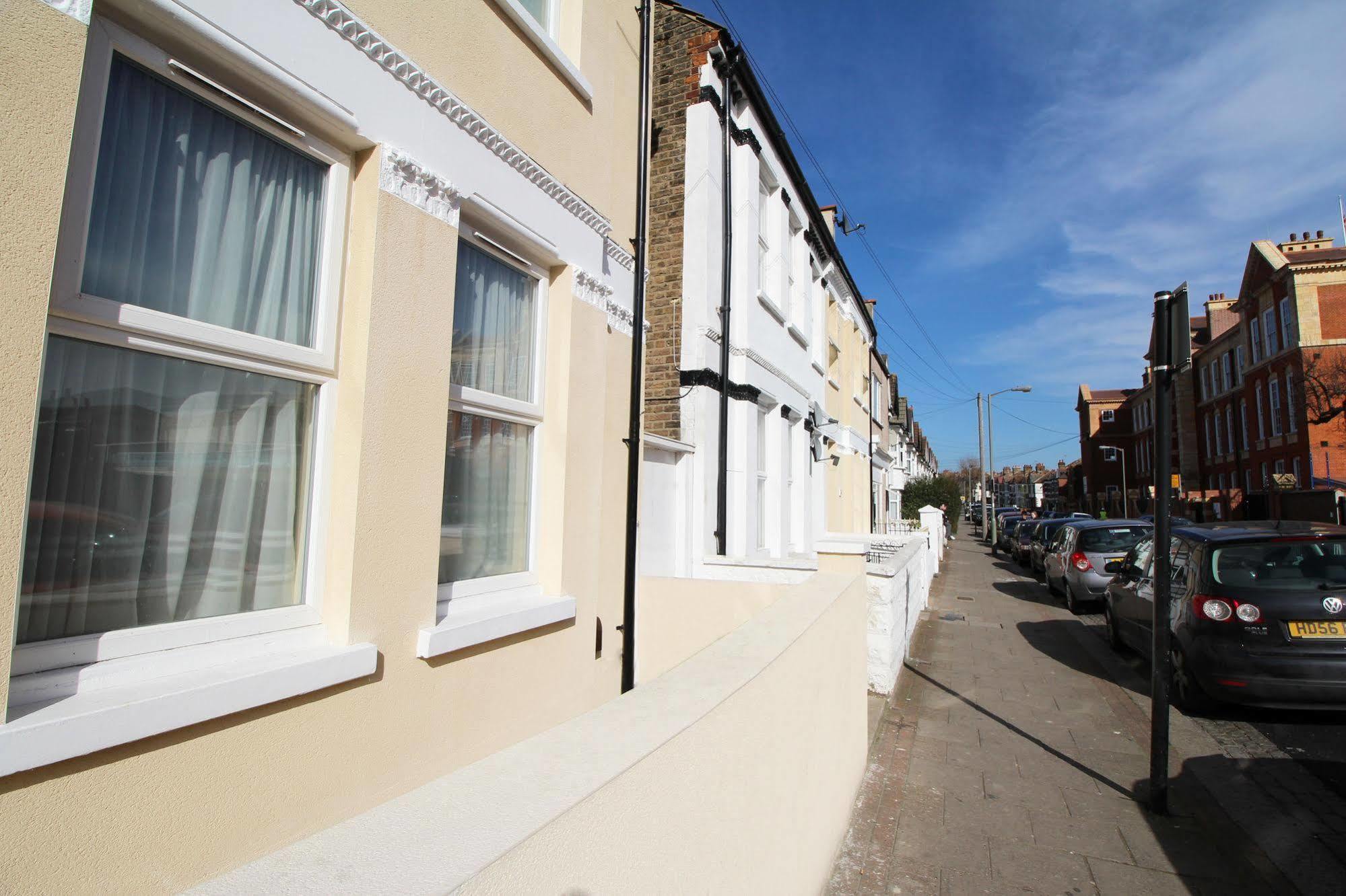Flexistay Aparthotel Tooting London Ngoại thất bức ảnh